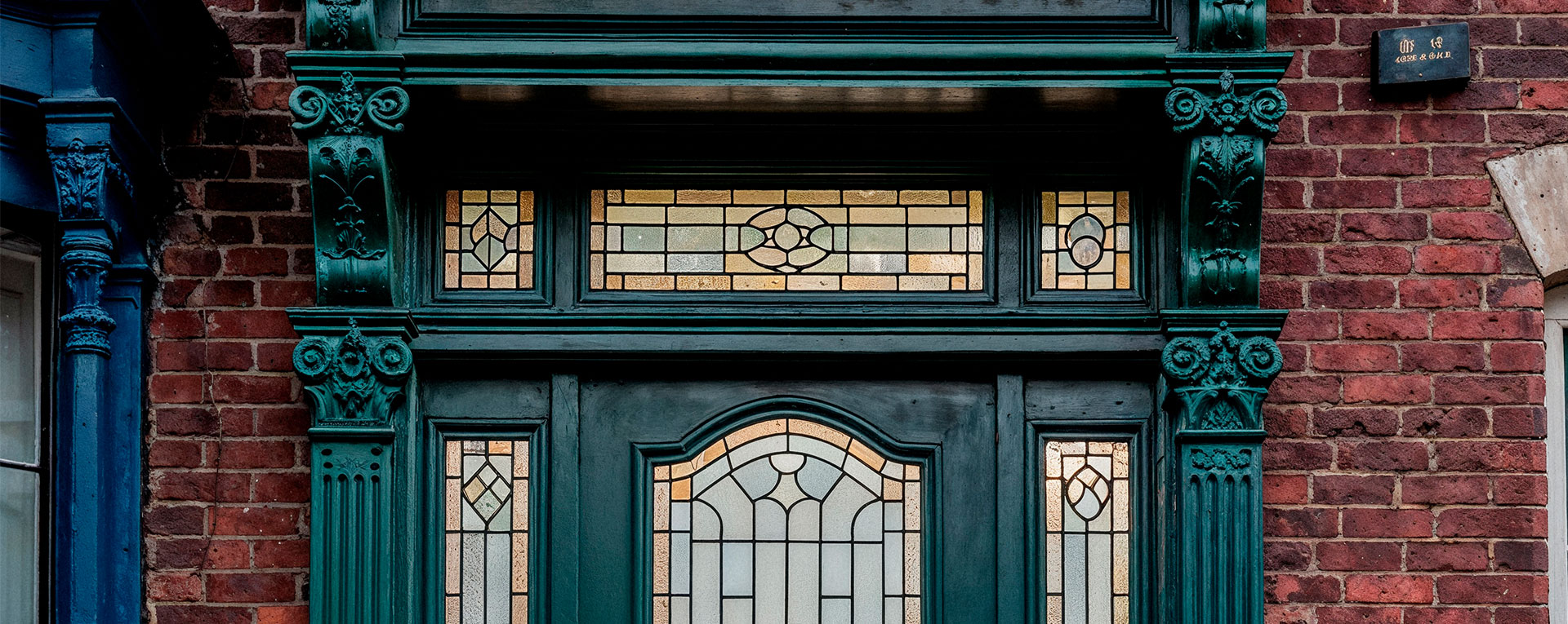Wooden Door Paint Ideas: Choosing the Right Color for Your Entrance